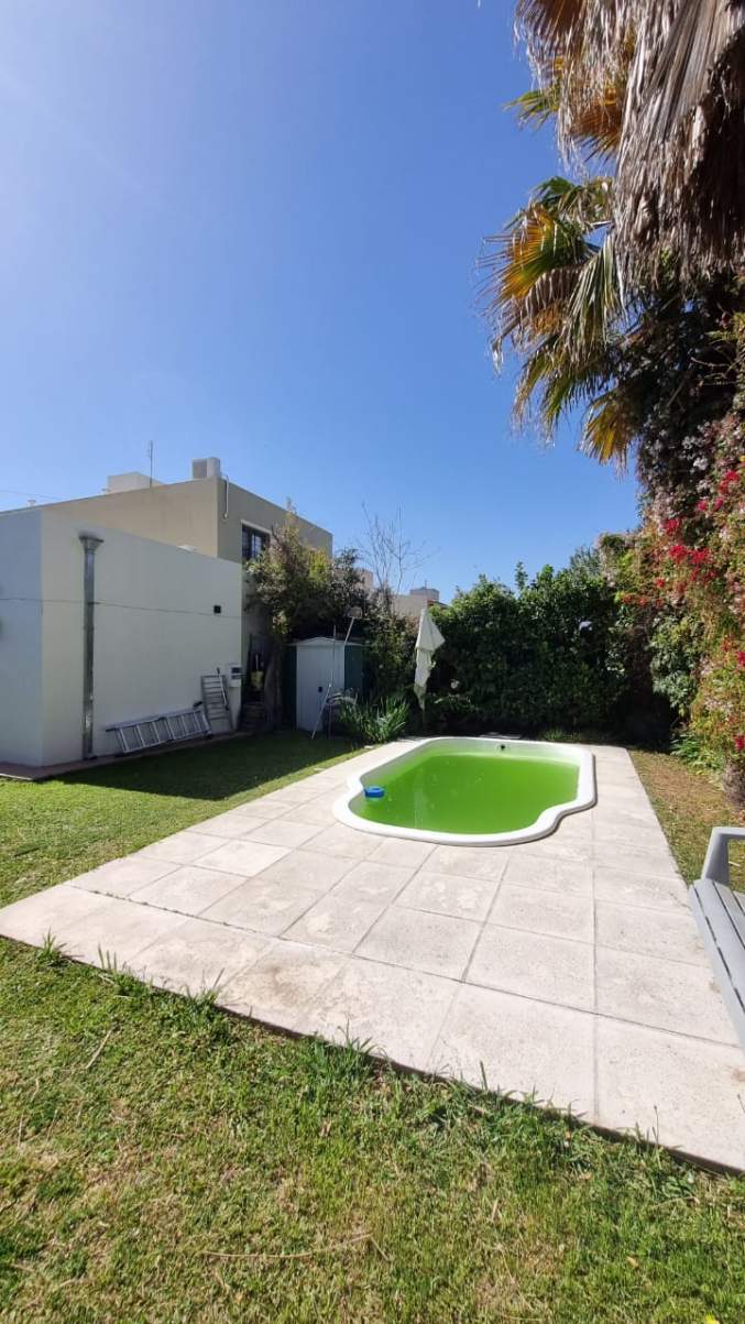 VENTA CASA 3 DORM PILETA APTO BANCOR -TEJAS DEL SUR 2