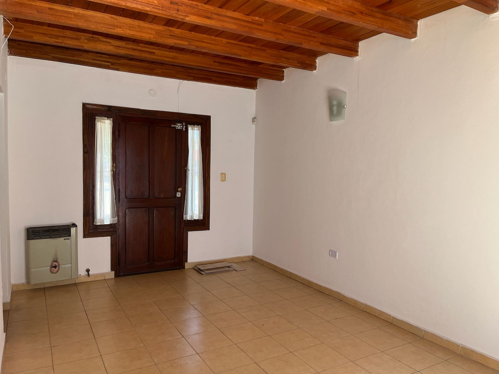 CASA EN VENTA NUEVO POETA LUGONES