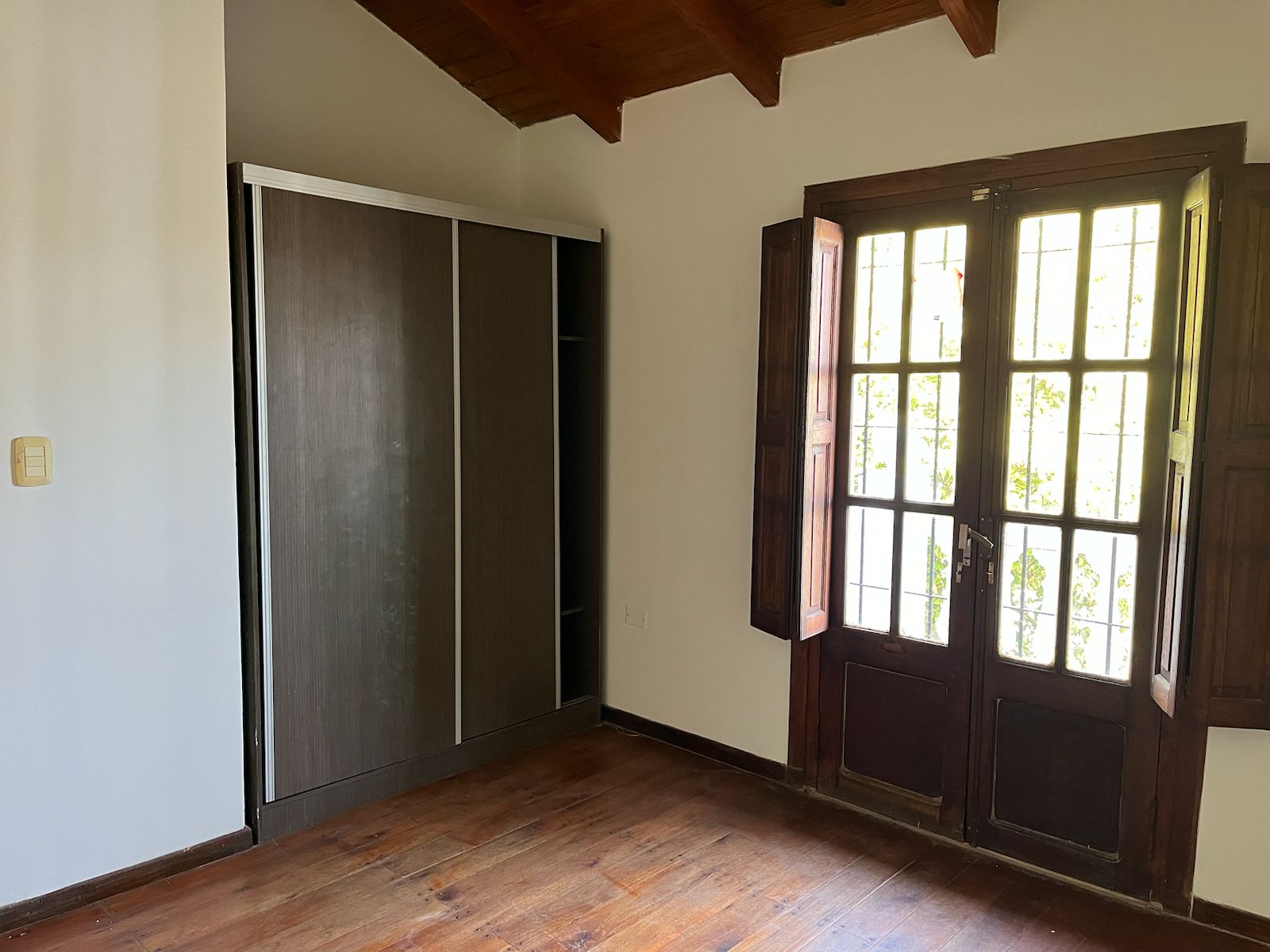 CASA EN VENTA NUEVO POETA LUGONES