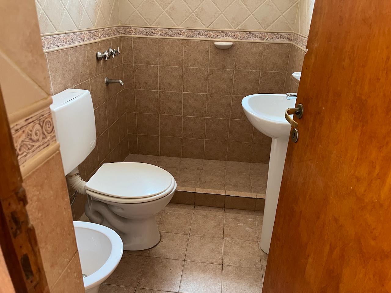 CASA EN VENTA NUEVO POETA LUGONES