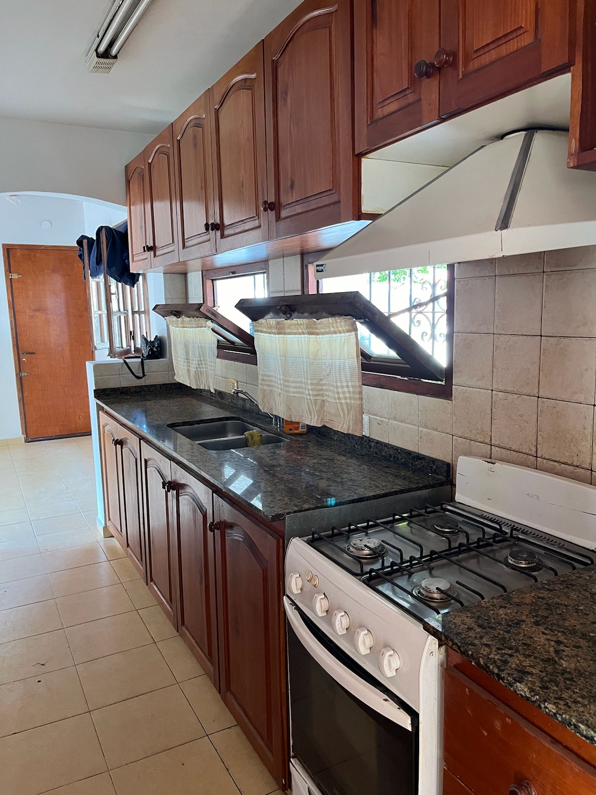 CASA EN VENTA NUEVO POETA LUGONES