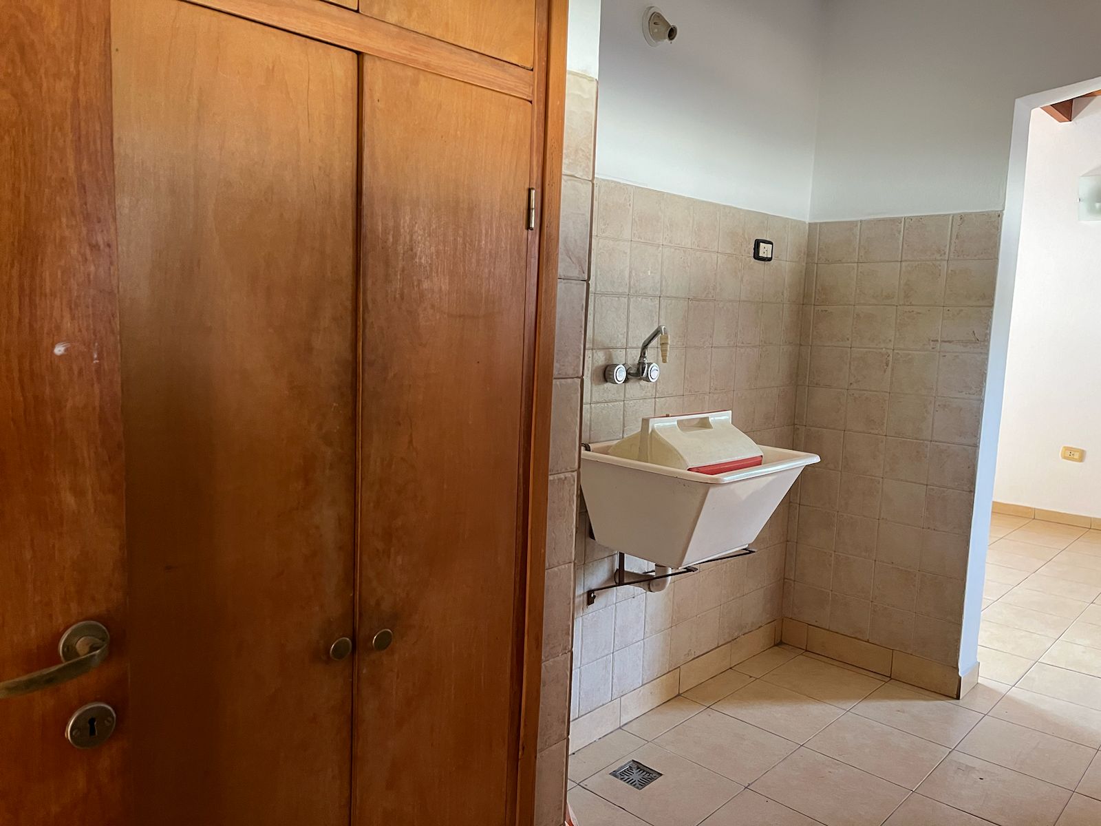 CASA EN VENTA NUEVO POETA LUGONES