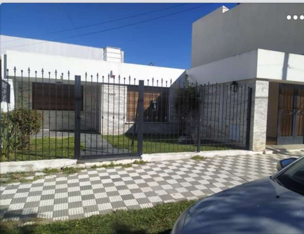 CASA EN VENTA BARRIO ALTO ALBERDI