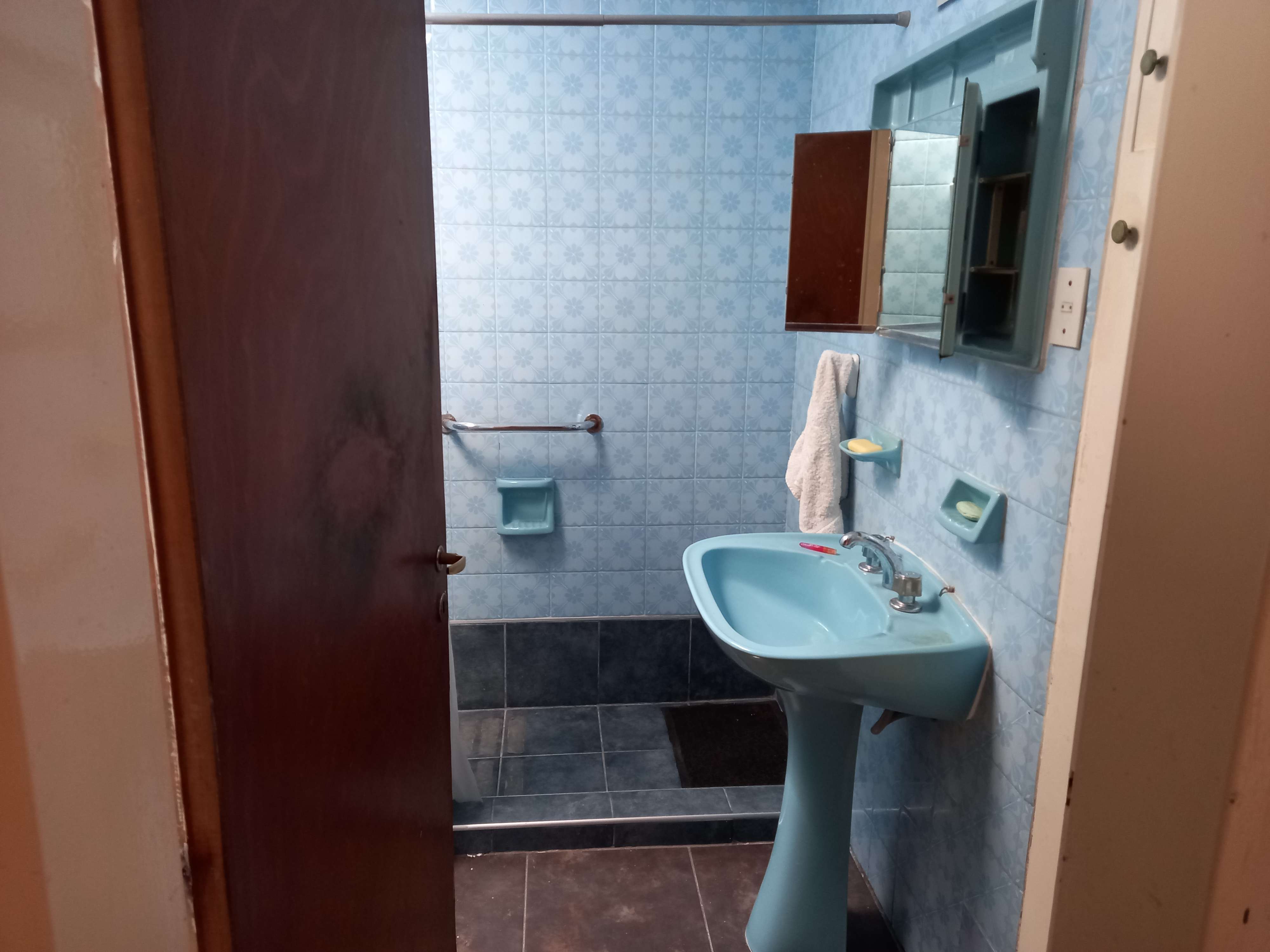 CASA EN VENTA BARRIO ALTO ALBERDI