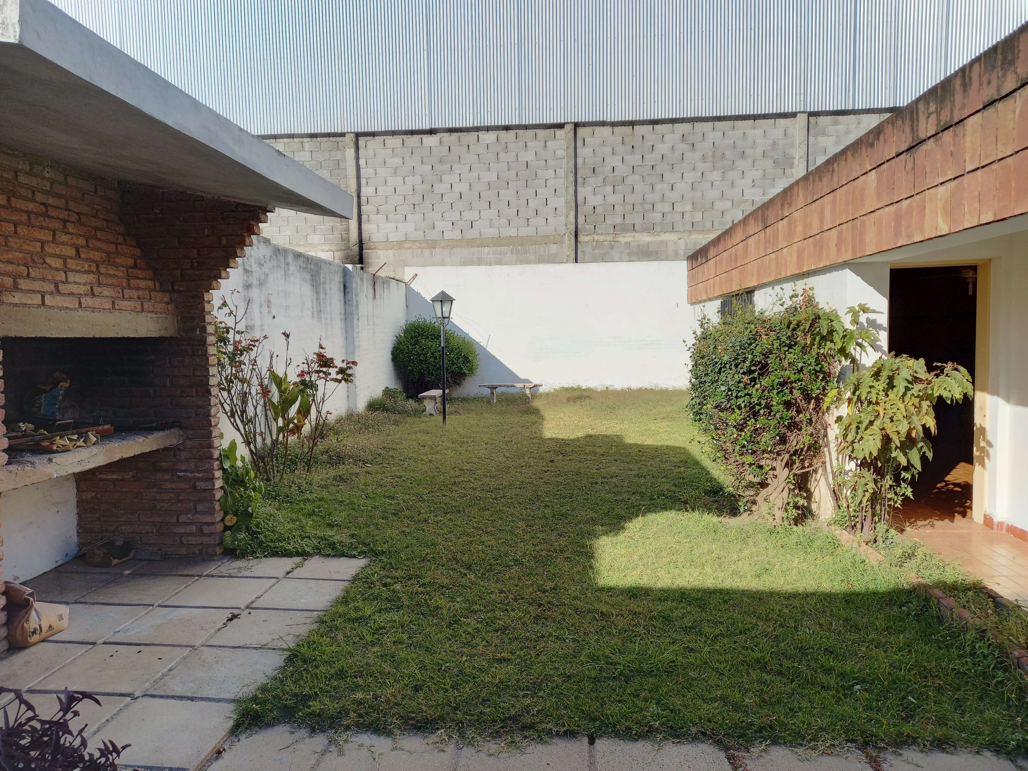 CASA EN VENTA BARRIO ALTO ALBERDI