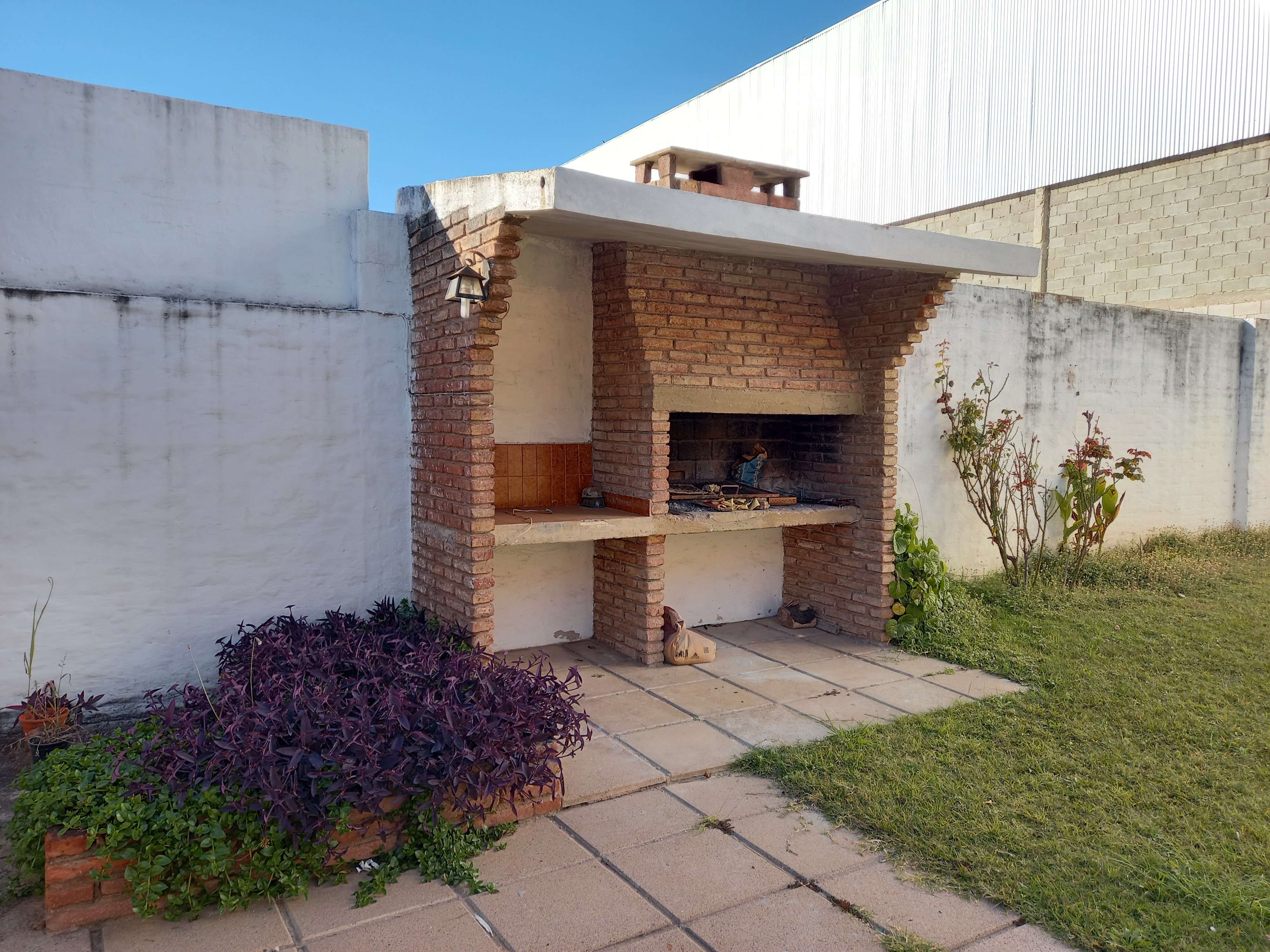 CASA EN VENTA BARRIO ALTO ALBERDI