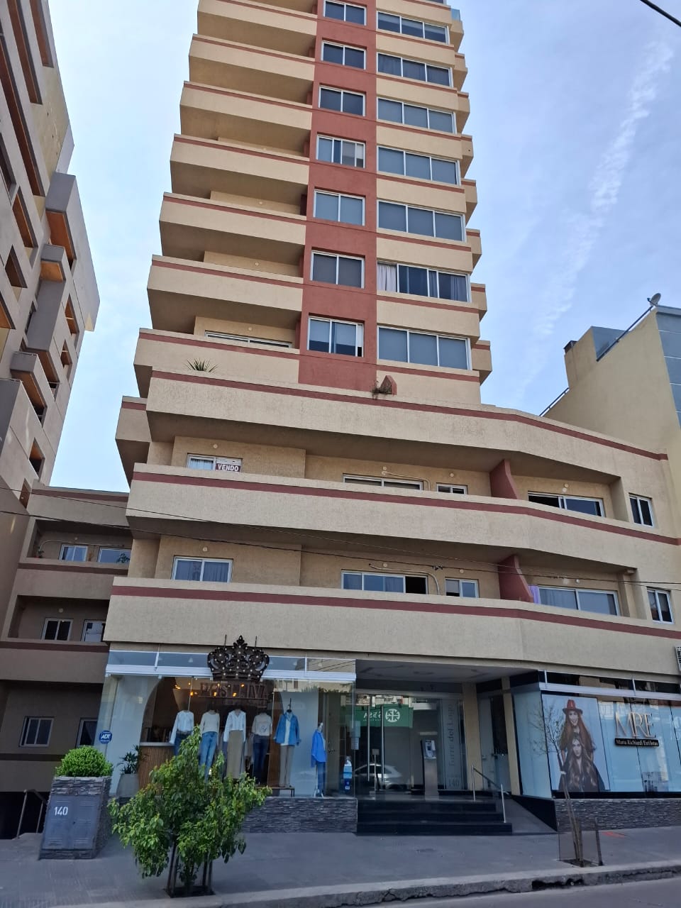 DEPARTAMENTO DE CATEGORIA EN VENTA. VILLA CARLOS PAZ. NUEVO PRECIO
