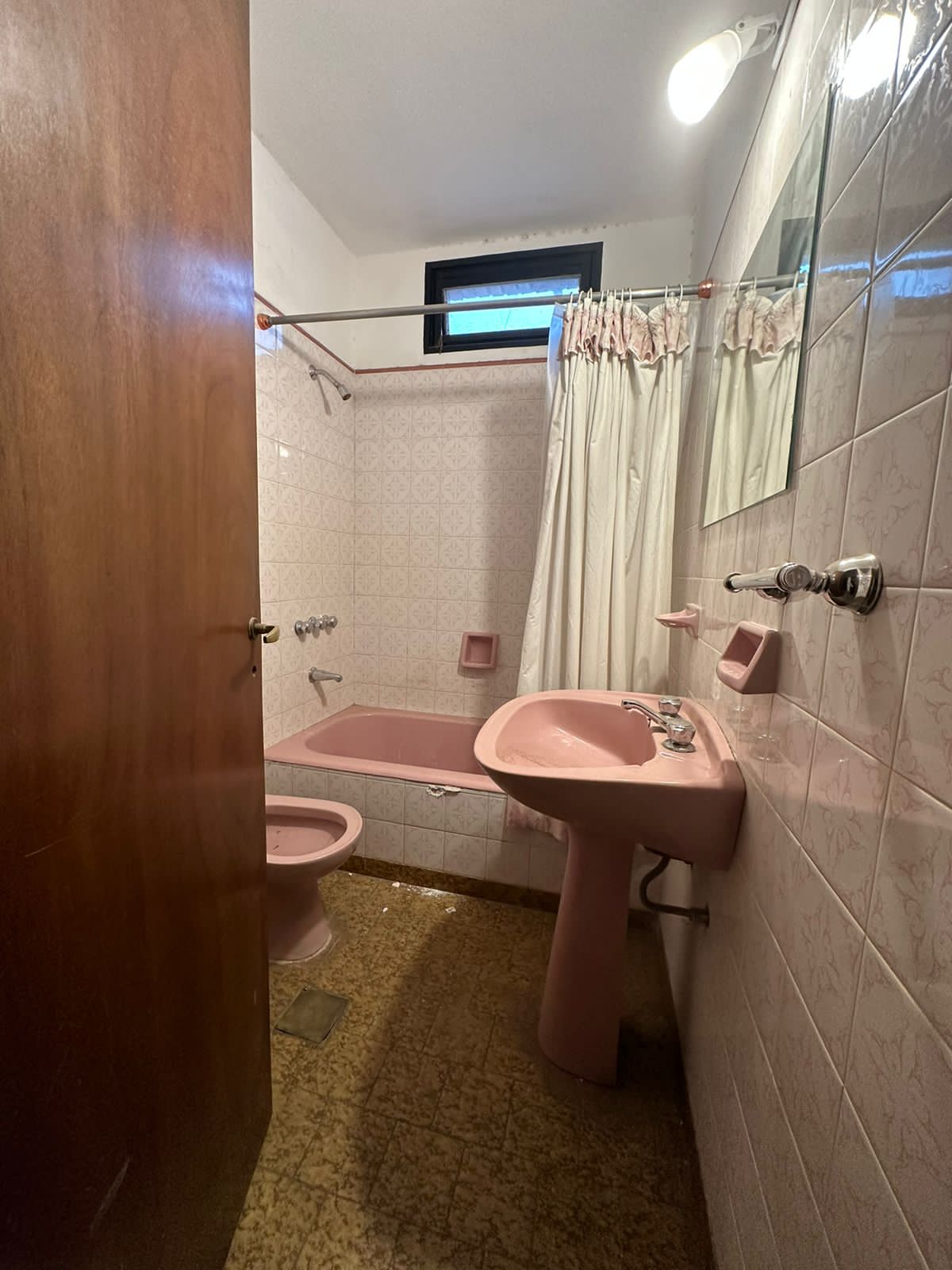 VENTA CASA  3 DORM -CERRO DE LAS ROSAS APTA CREDITO BANCOR