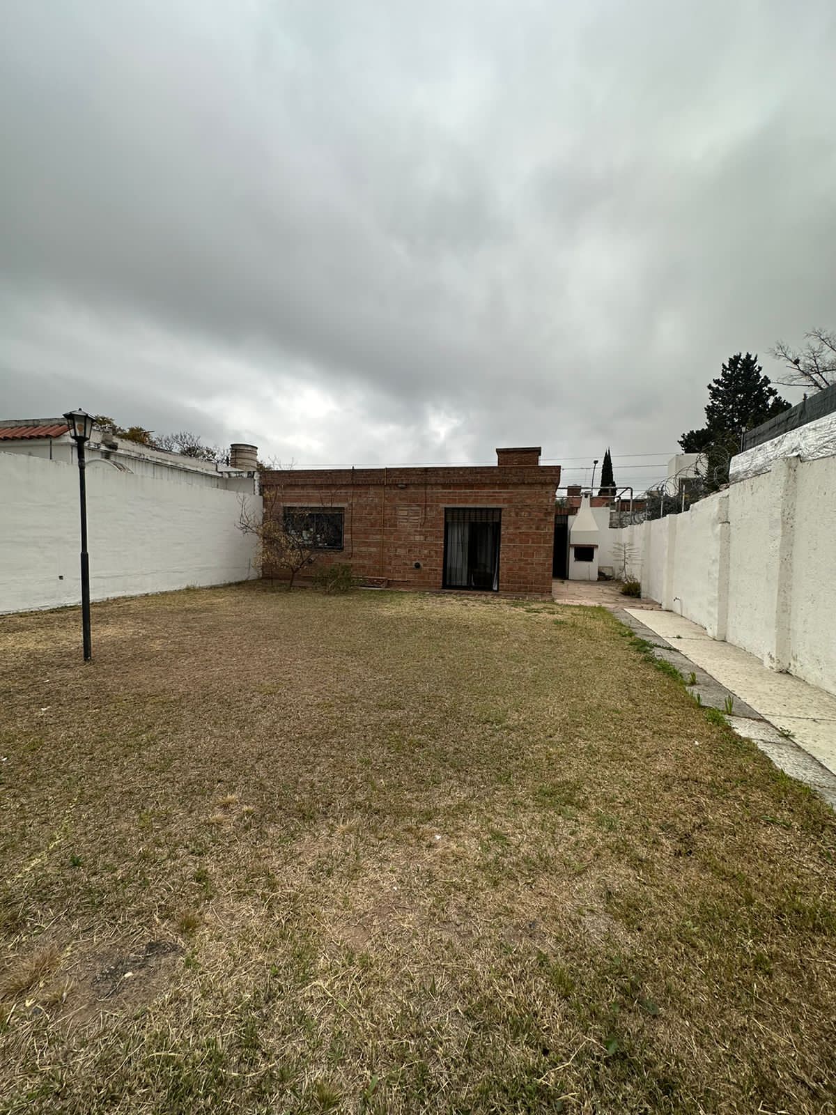 VENTA CASA  3 DORM -CERRO DE LAS ROSAS APTA CREDITO BANCOR