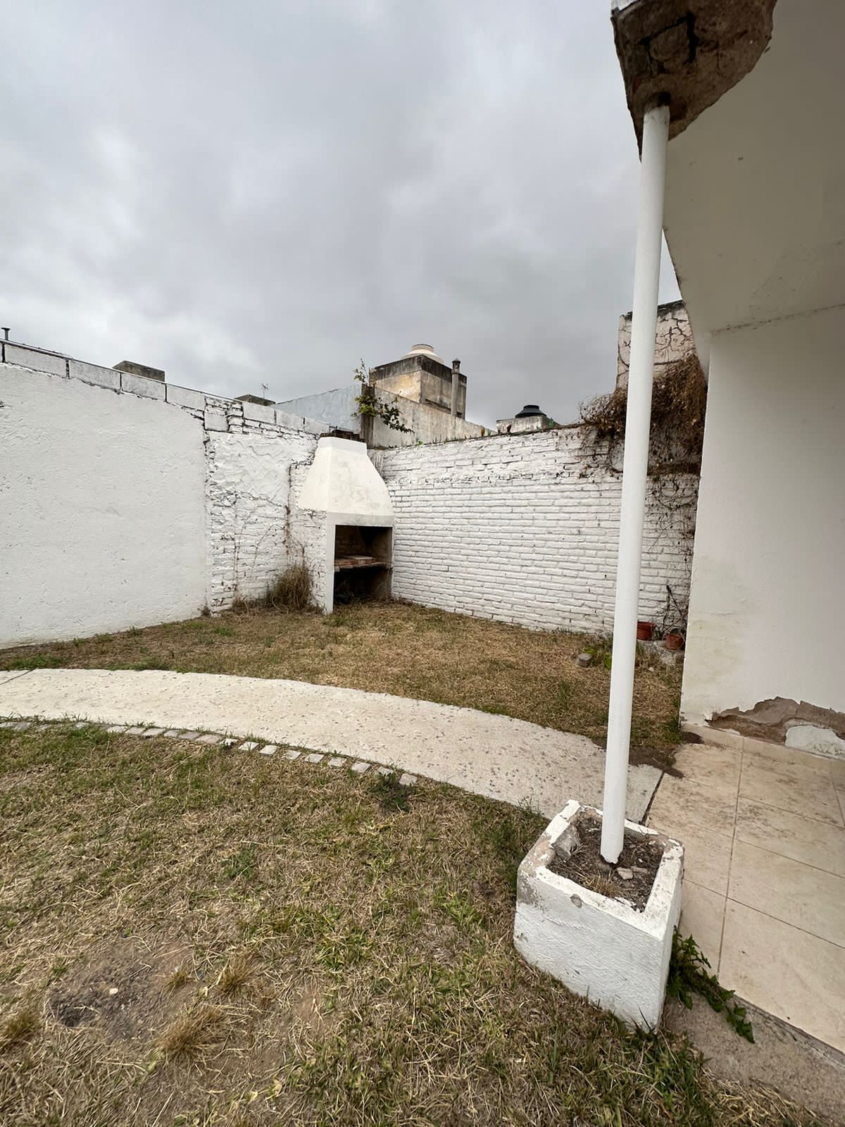 VENTA CASA  3 DORM -CERRO DE LAS ROSAS APTA CREDITO BANCOR