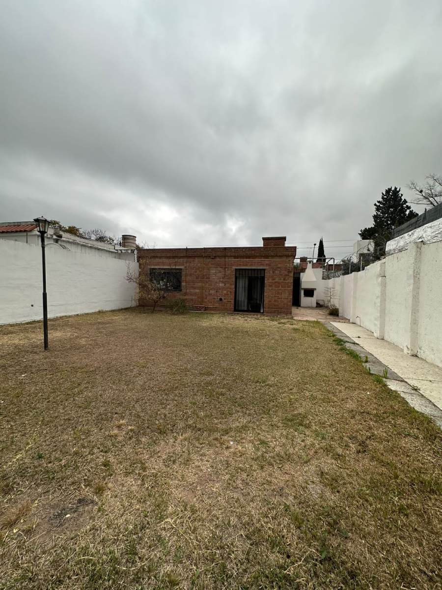 VENTA CASA  3 DORM -CERRO DE LAS ROSAS APTA CREDITO BANCOR