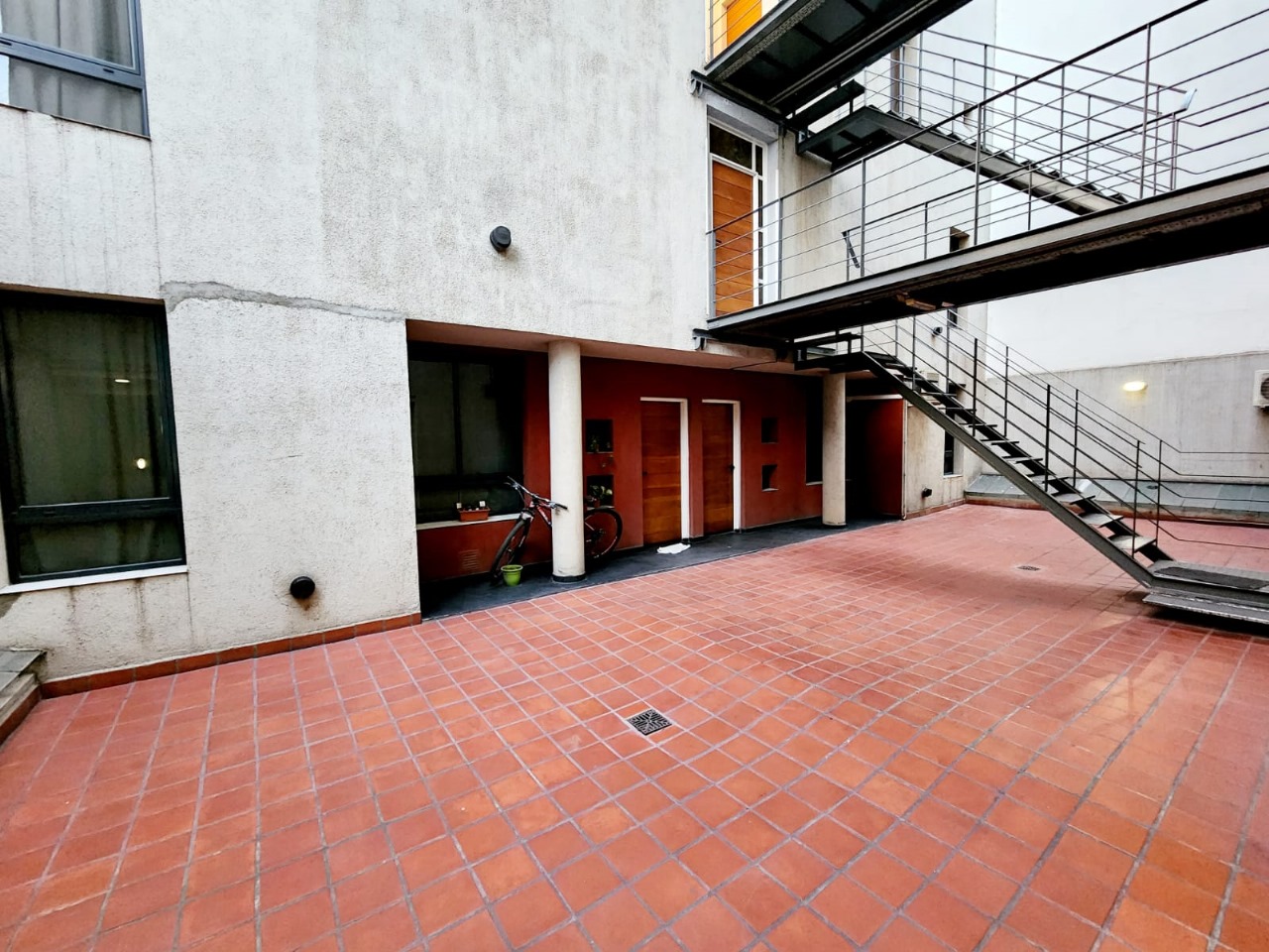DEPARTAMNTO EN VENTA UBICADO EN VILLA CARLOS PAZ A METROS DE LA TERIMINAL DE ÓMNIBUS