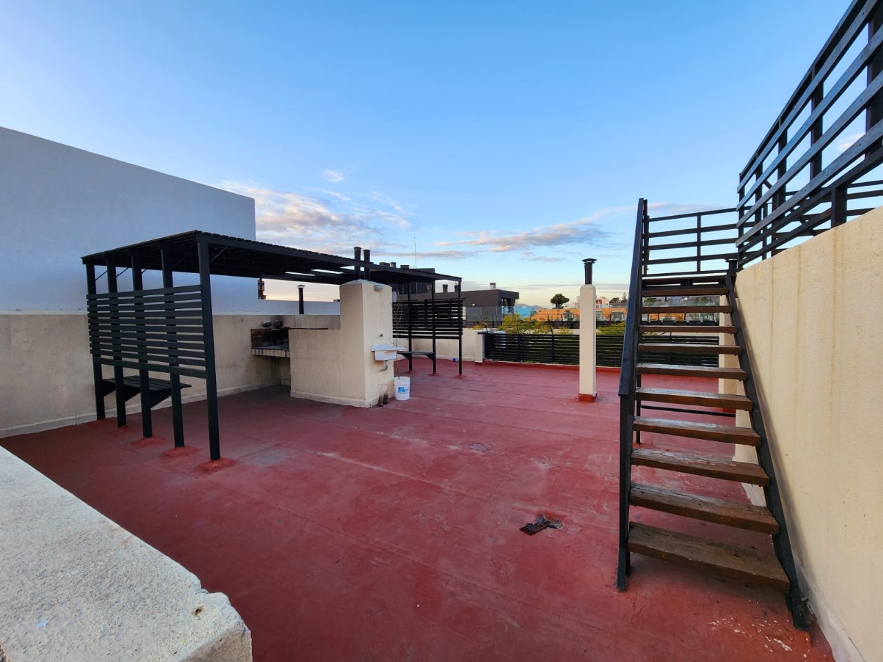 DEPARTAMNTO EN VENTA UBICADO EN VILLA CARLOS PAZ A METROS DE LA TERIMINAL DE ÓMNIBUS