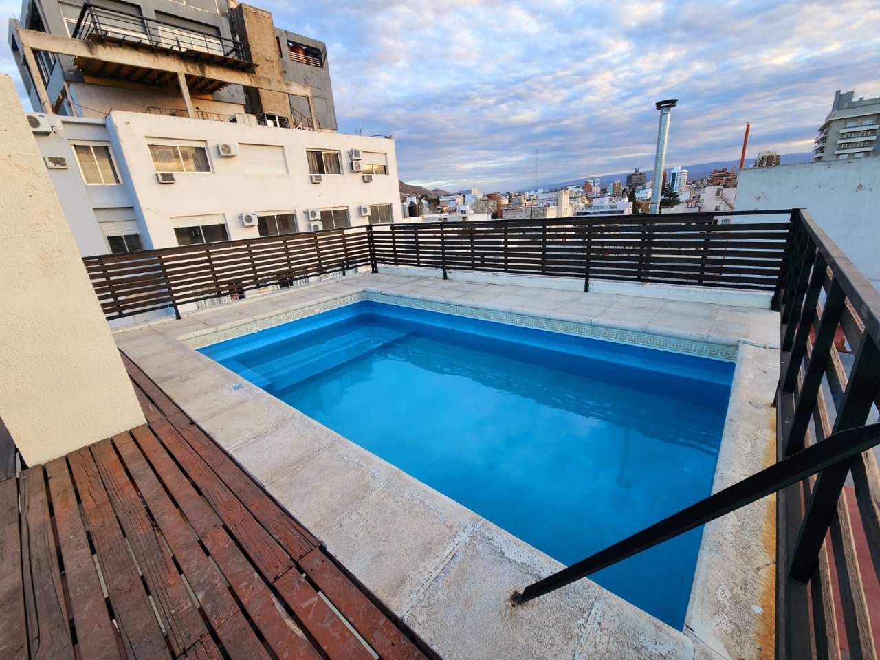 DEPARTAMNTO EN VENTA UBICADO EN VILLA CARLOS PAZ A METROS DE LA TERIMINAL DE ÓMNIBUS