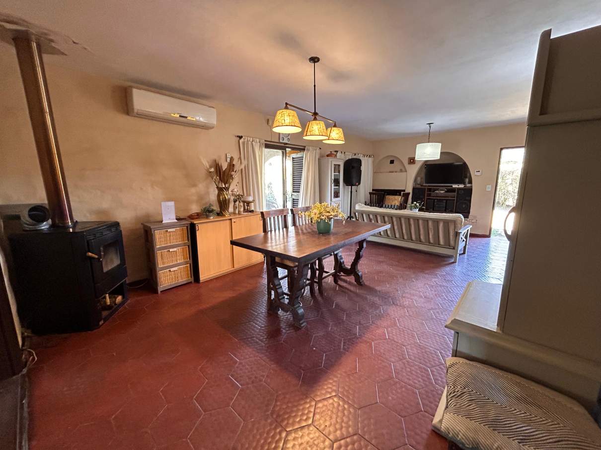 SE VENDE CASA EN VILLA LAGO AZUL CARLOS PAZ