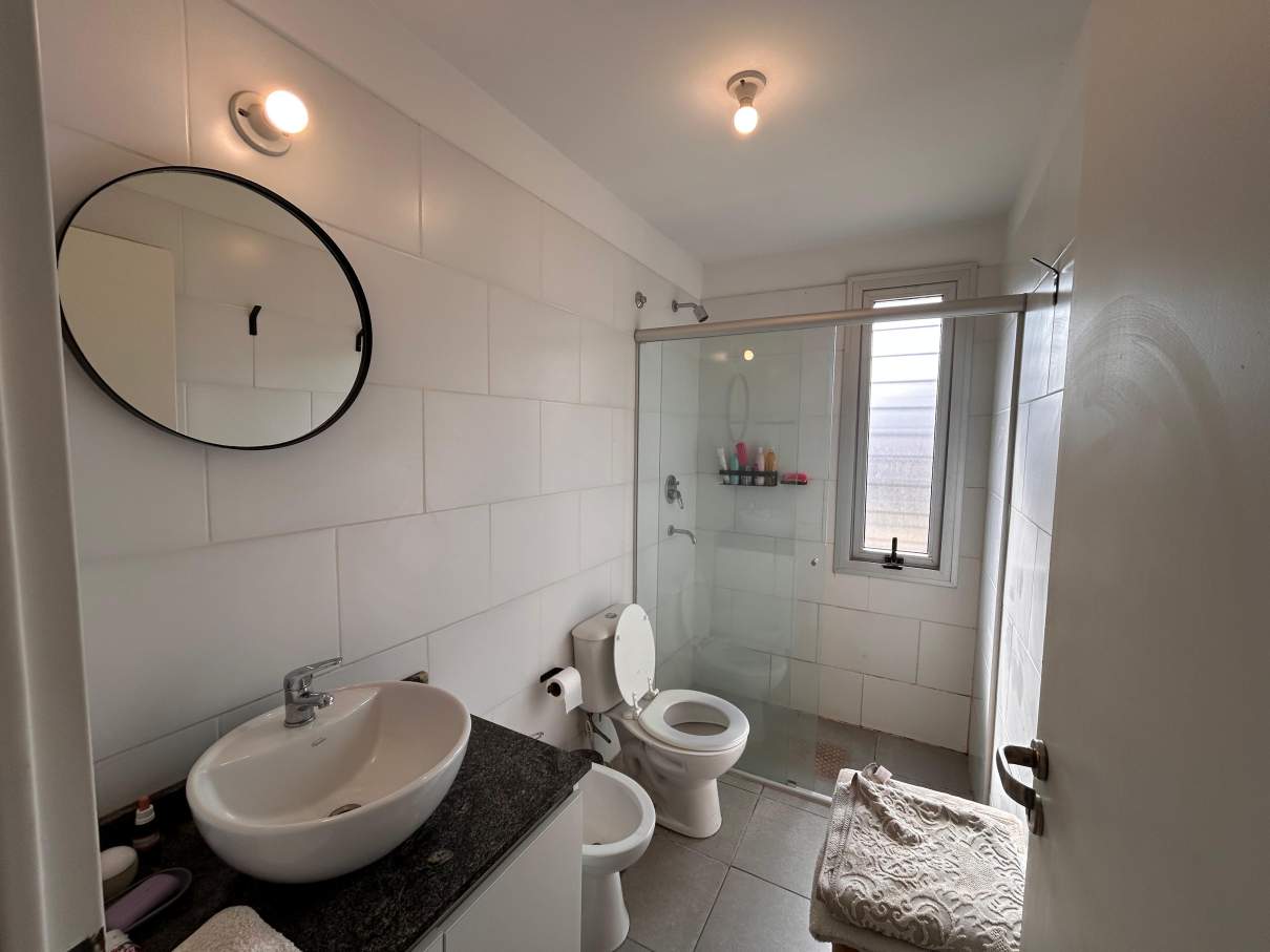 SE VENDE CASA EN VILLA DEL LAGO CARLOS PAZ