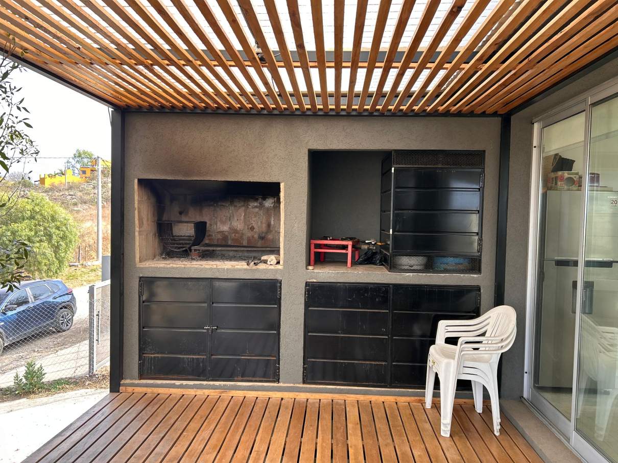 SE VENDE CASA EN VILLA DEL LAGO CARLOS PAZ