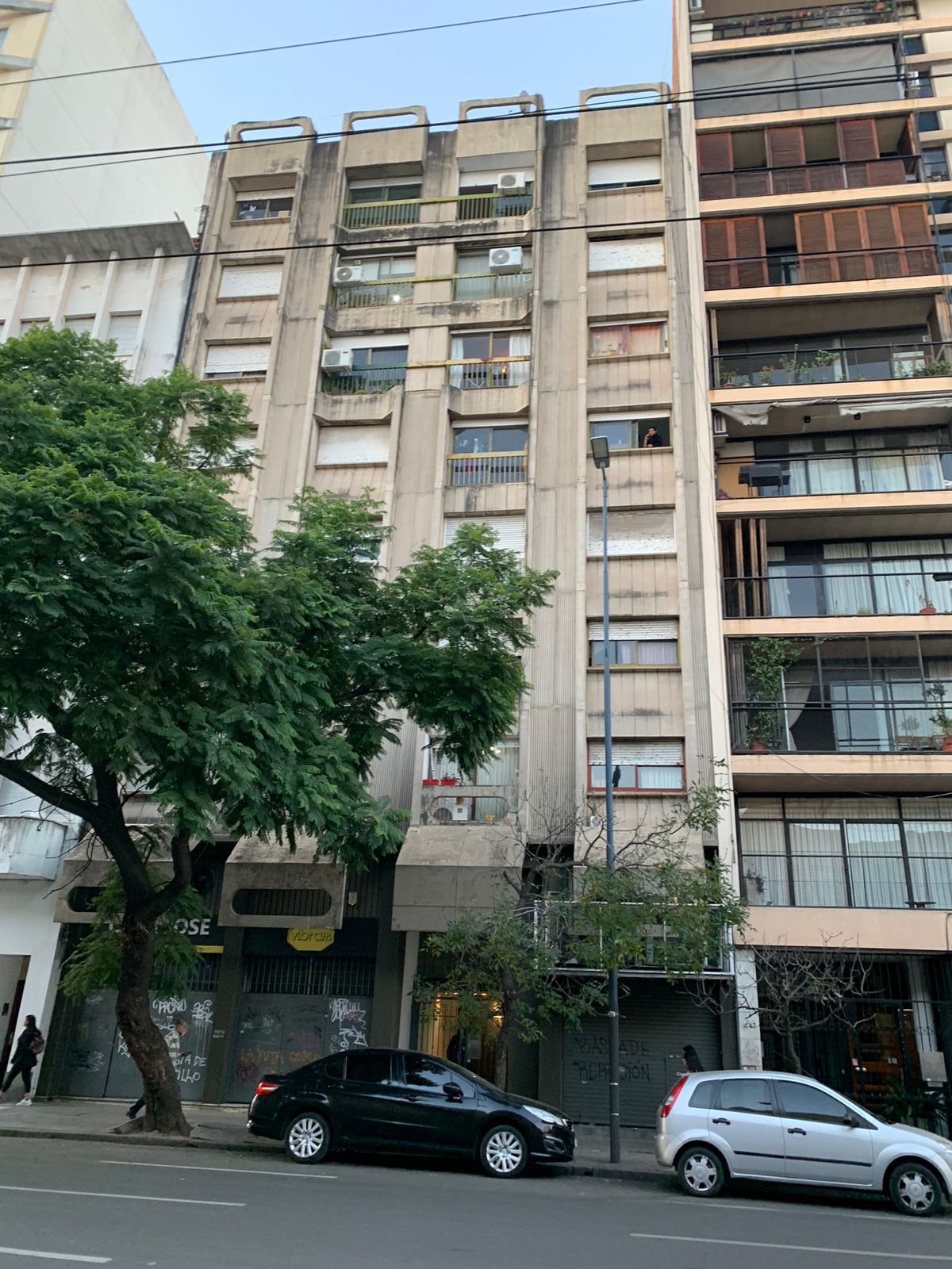 Departamento en alquiler sobre Av. Emilio Olmos 443