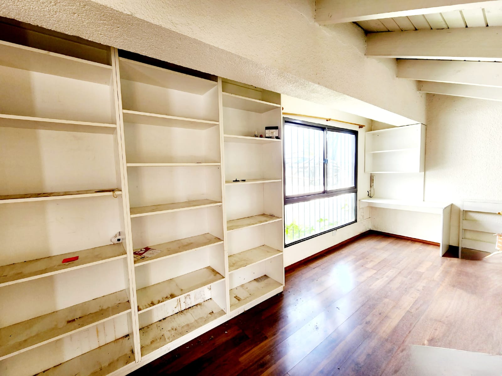 VENDO CASA  3 DORMITORIOS EN EL CERRO DE LAS ROSA