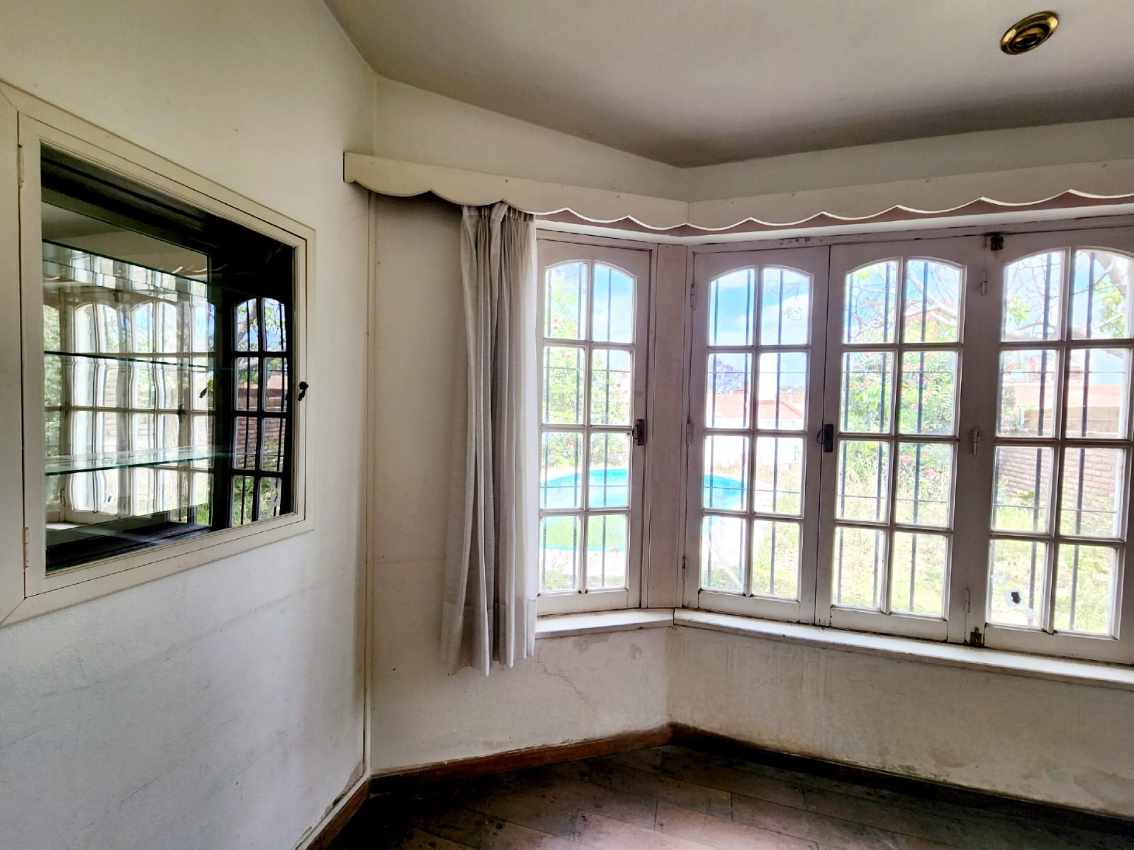 VENDO CASA  3 DORMITORIOS EN EL CERRO DE LAS ROSA