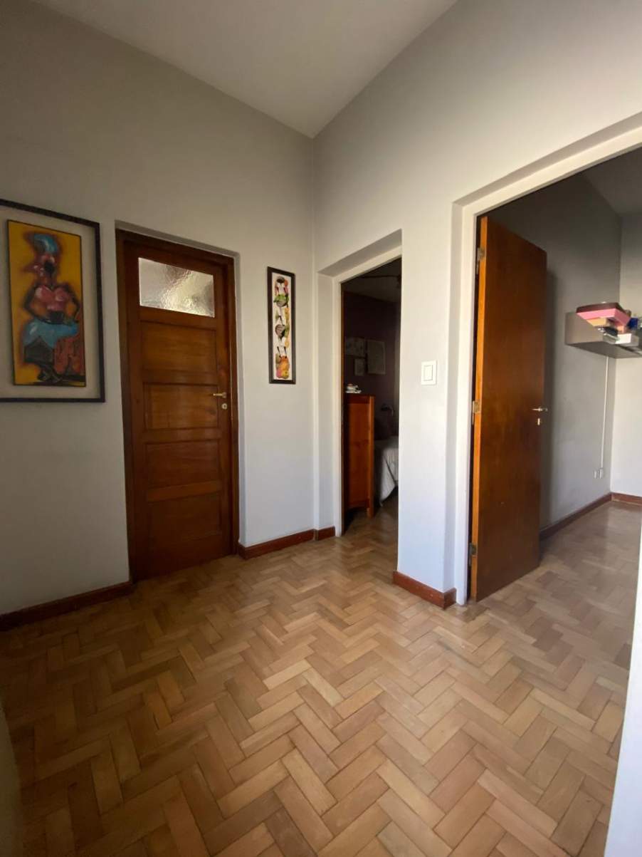 OPORTUNIDAD. BARRIO JUNIORS.EXCELENTE PROPIEDAD. CASA ESQUINA