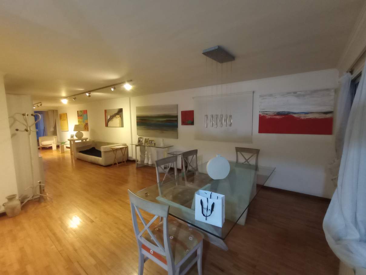 EXCLENTE IMUEBLE DOS DORMITORIO MUY AMPLIO OPCION COCHERA