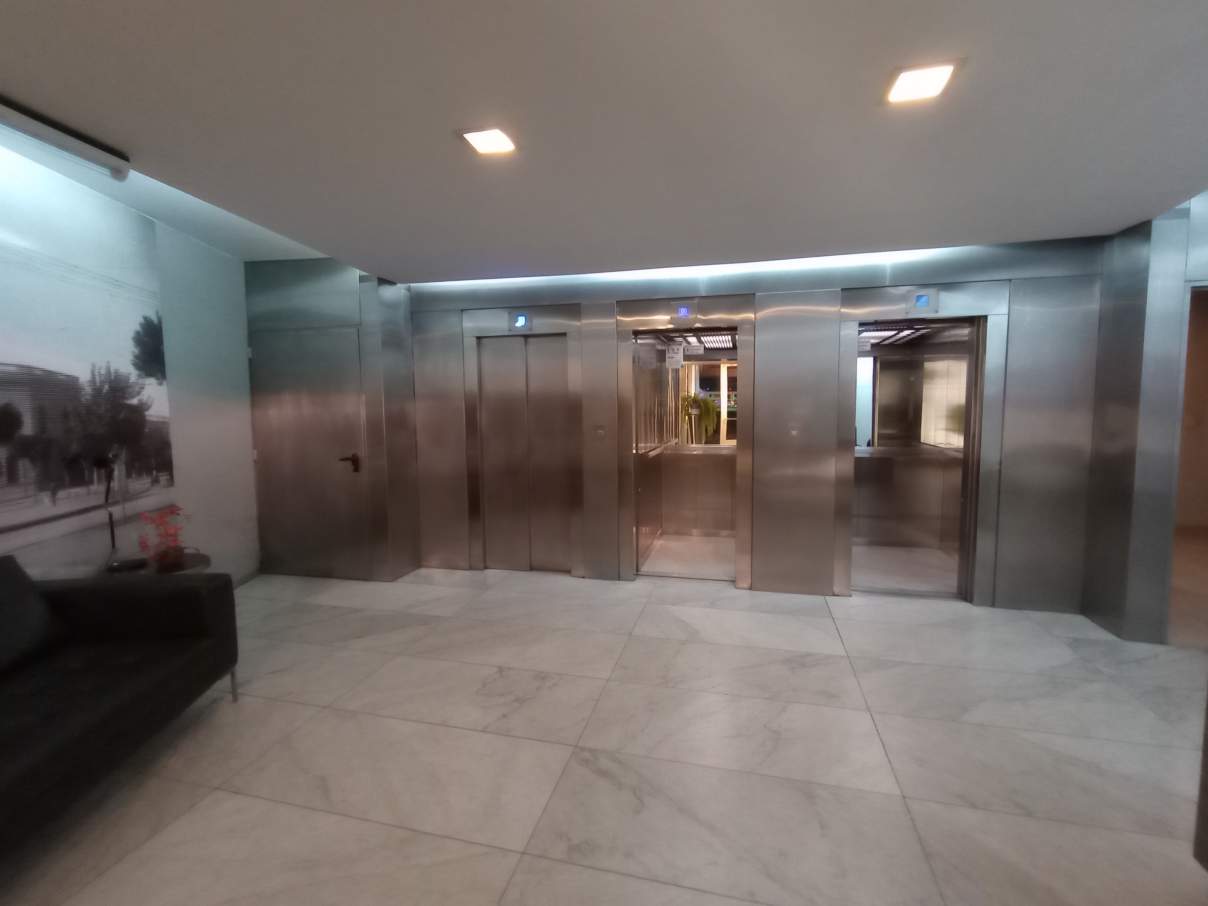 EXCLENTE IMUEBLE DOS DORMITORIO MUY AMPLIO OPCION COCHERA