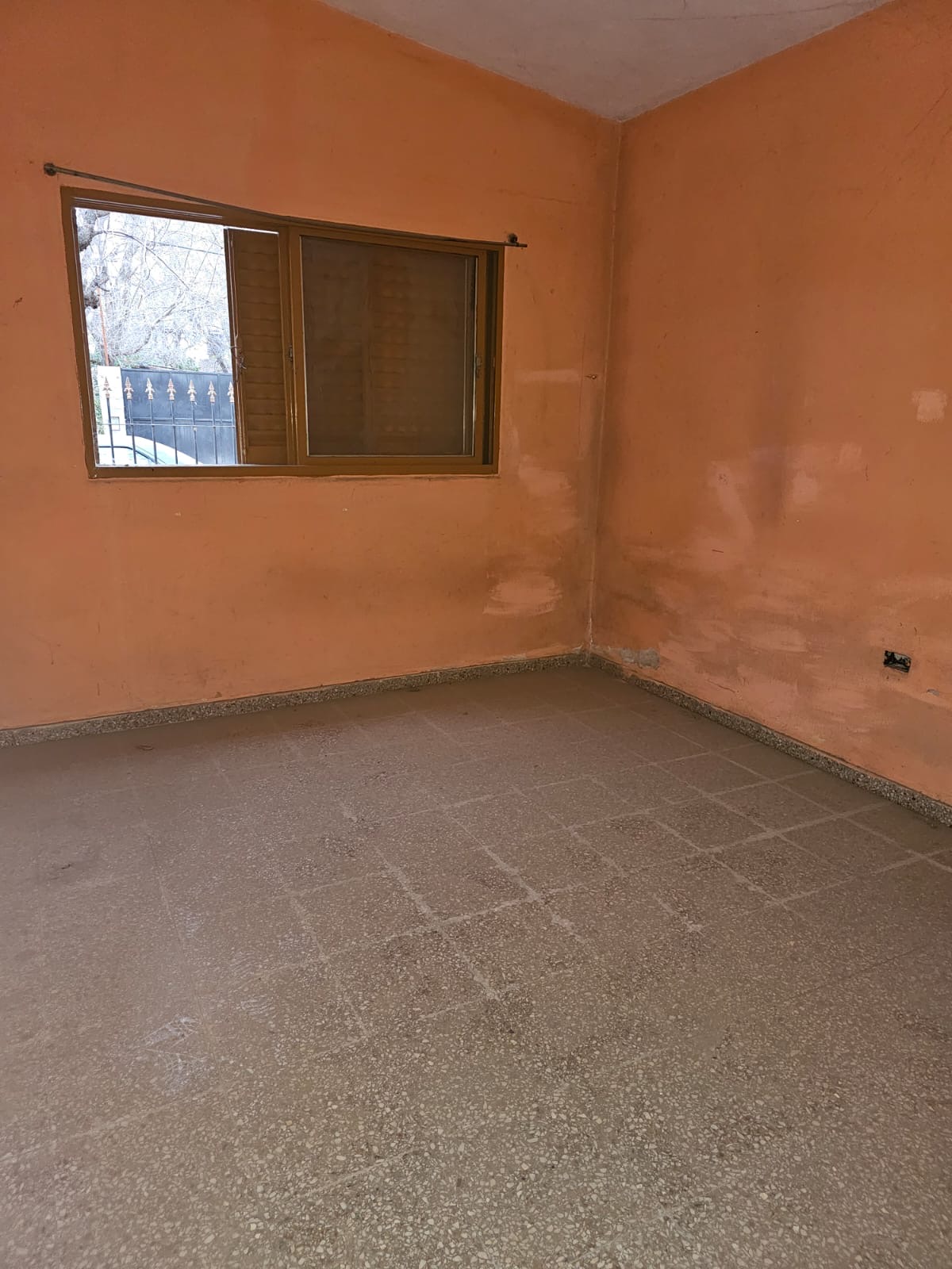Casa a metros de Av. Hipólito Irigoyen
