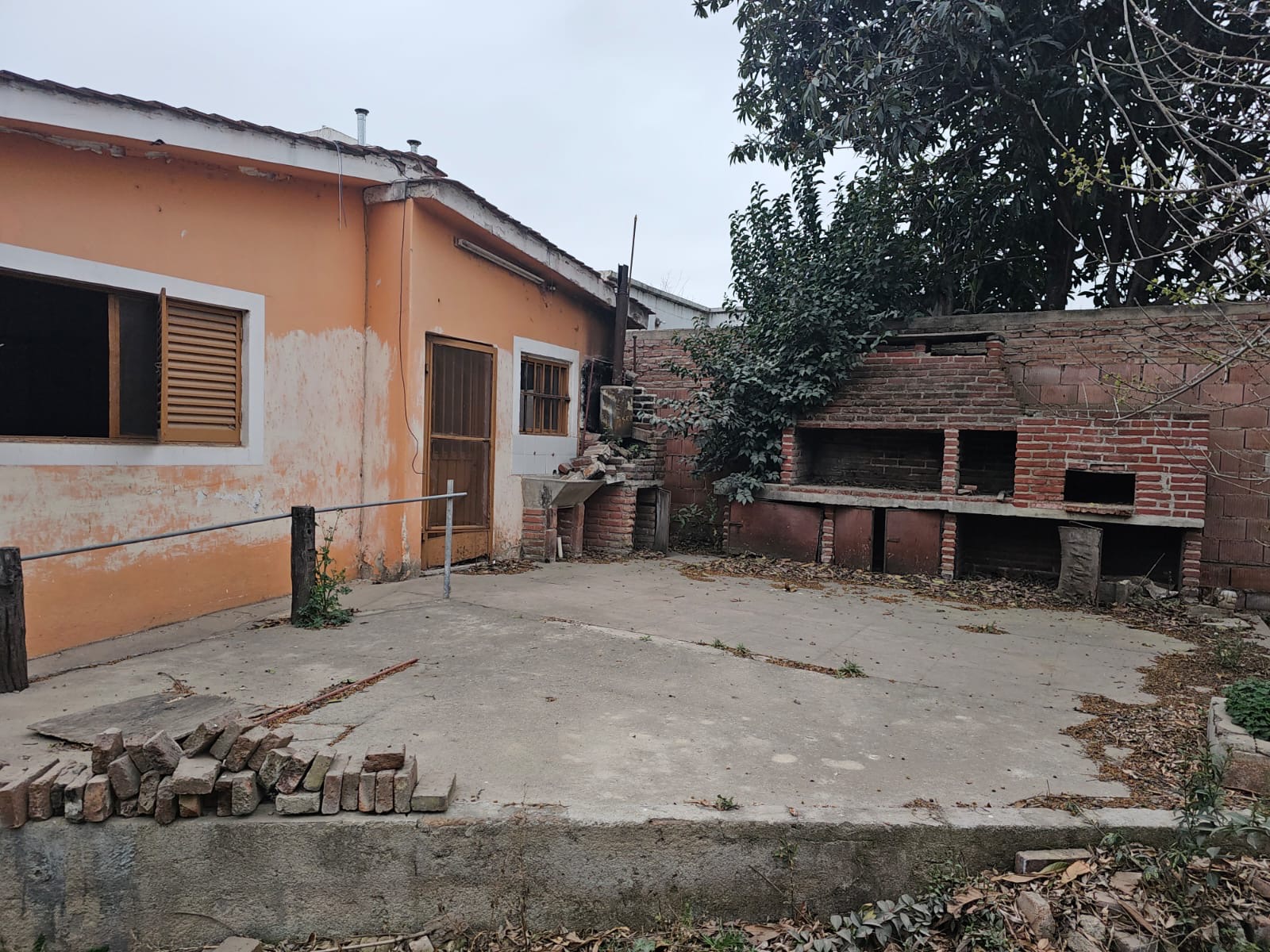 Casa a metros de Av. Hipólito Irigoyen