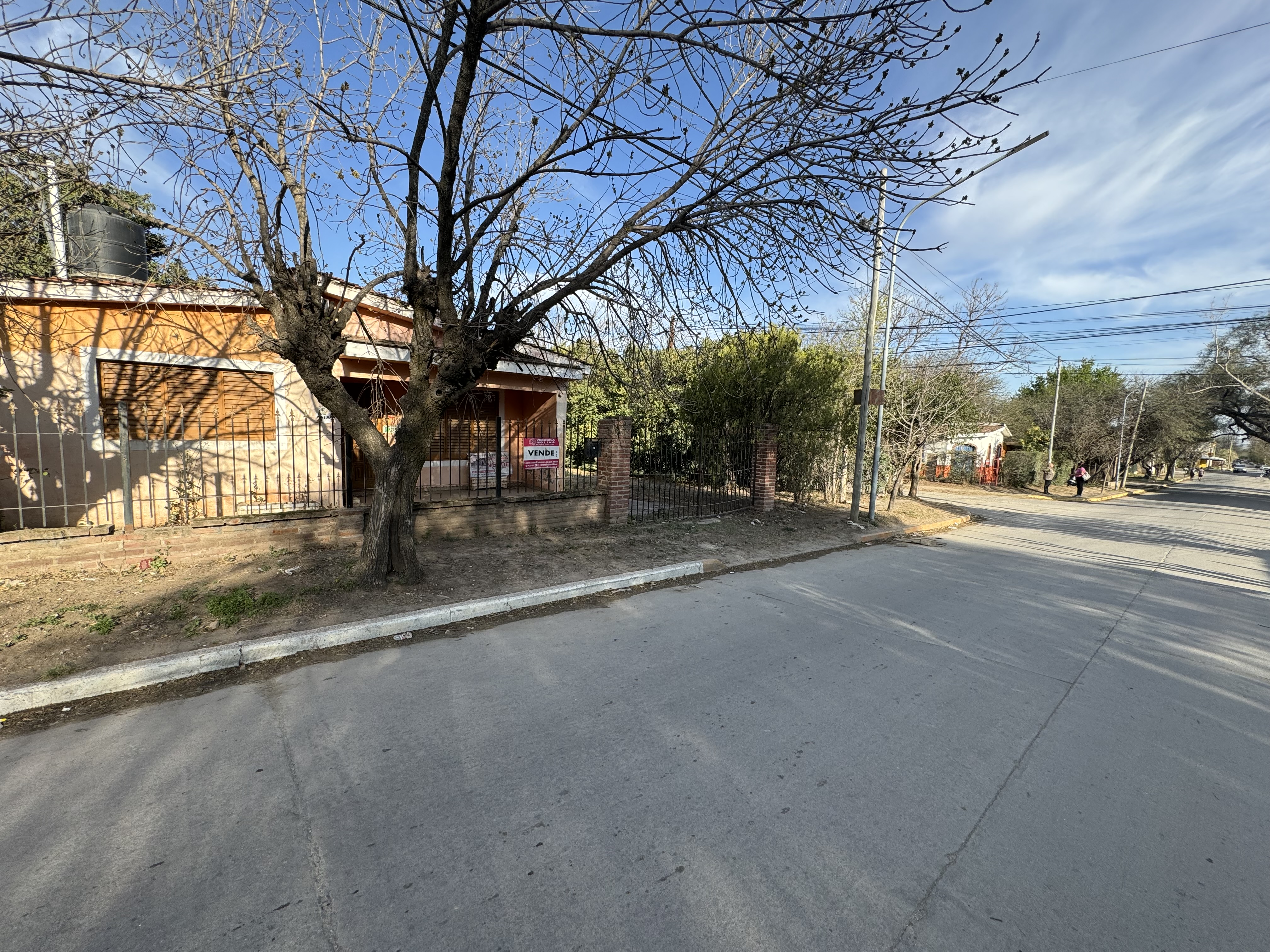 Casa a metros de Av. Hipólito Irigoyen