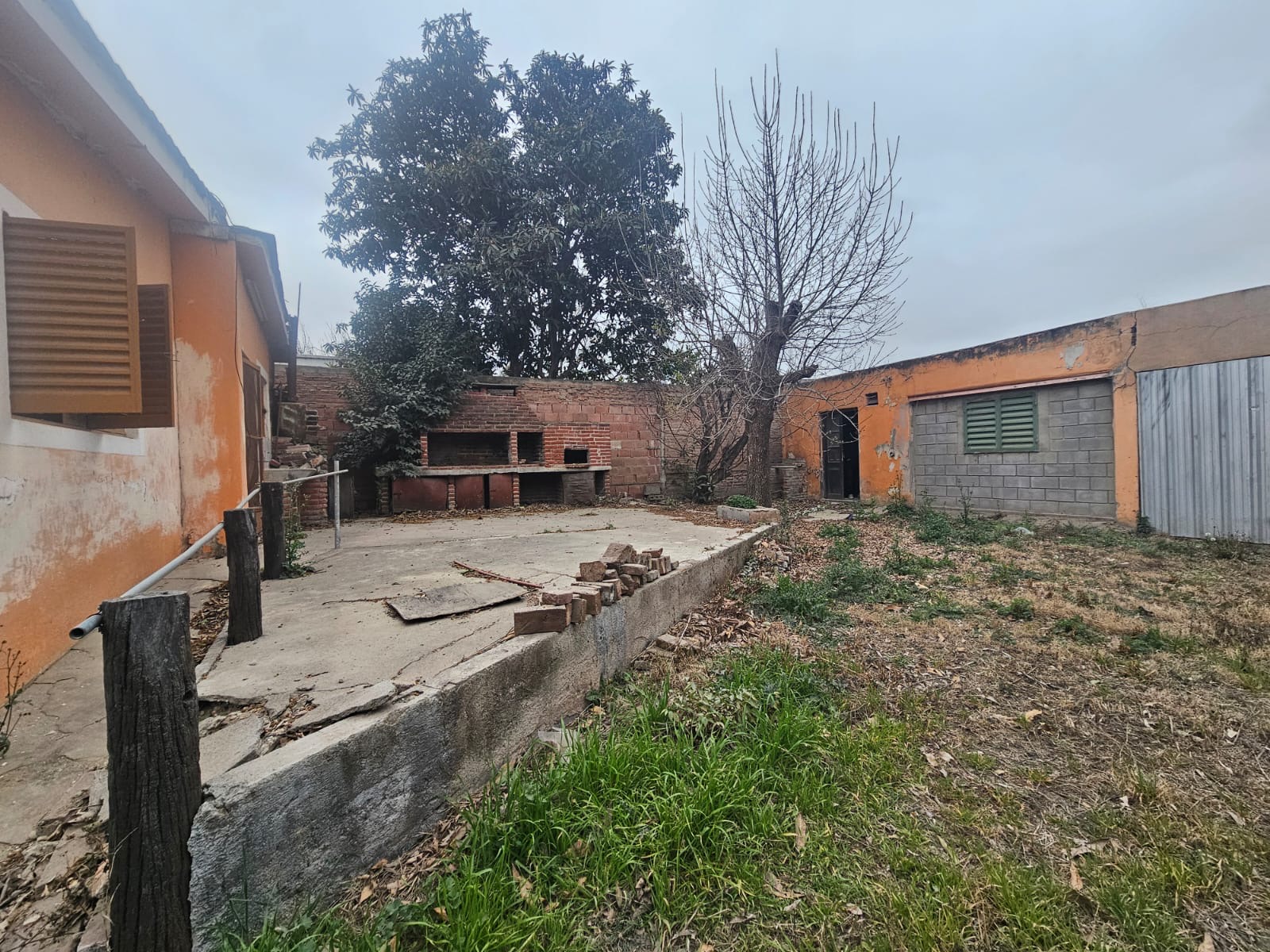 Casa a metros de Av. Hipólito Irigoyen