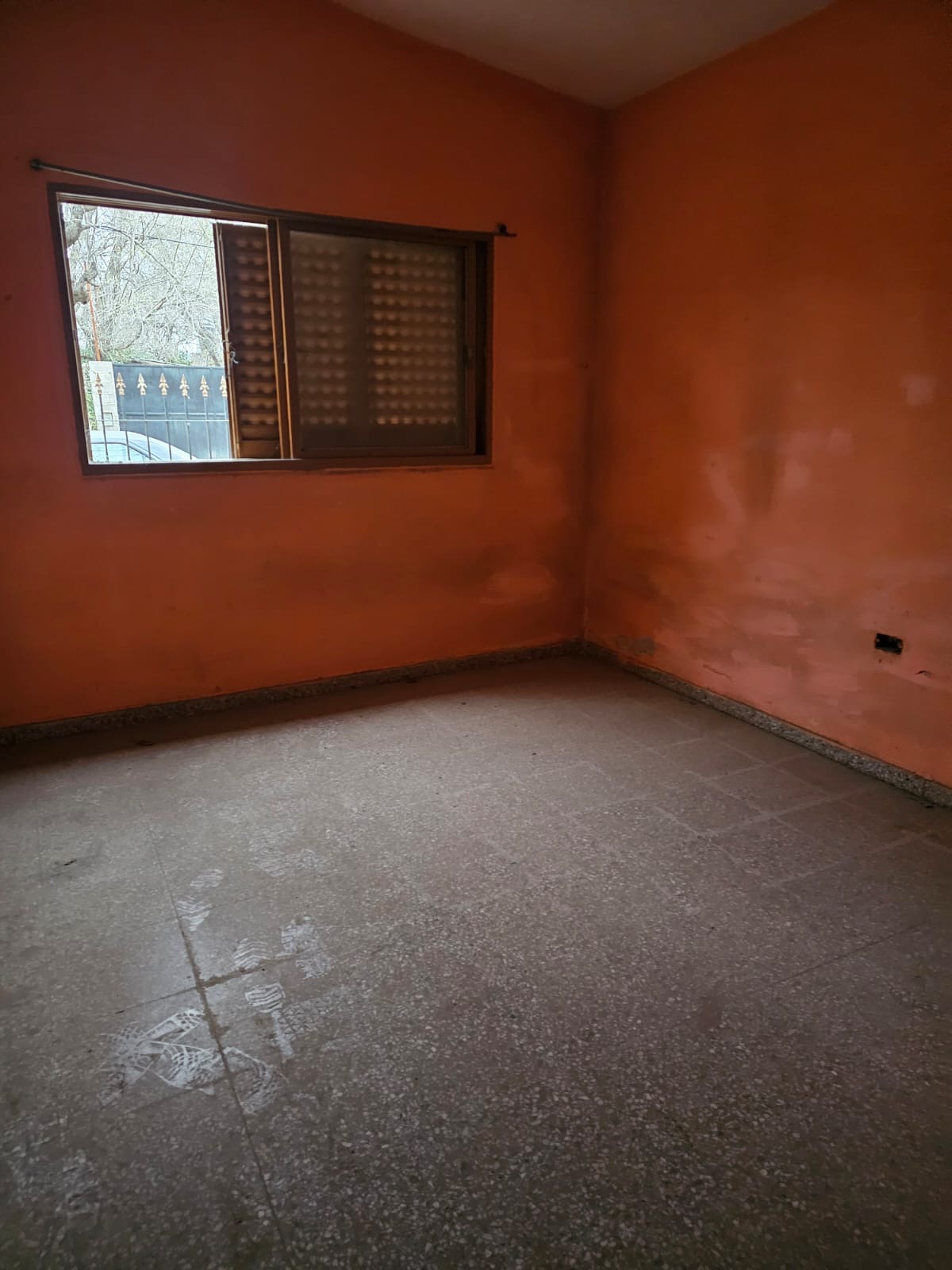 Casa a metros de Av. Hipólito Irigoyen