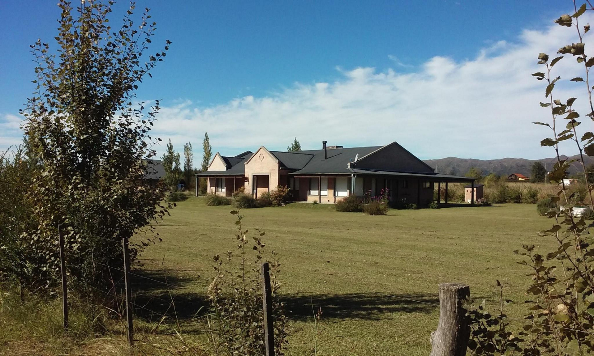 Posada En Los Reartes , Pleno Valle De Calamuchita, 1 Hectarea De Terreno , Lugar Privilegiado!