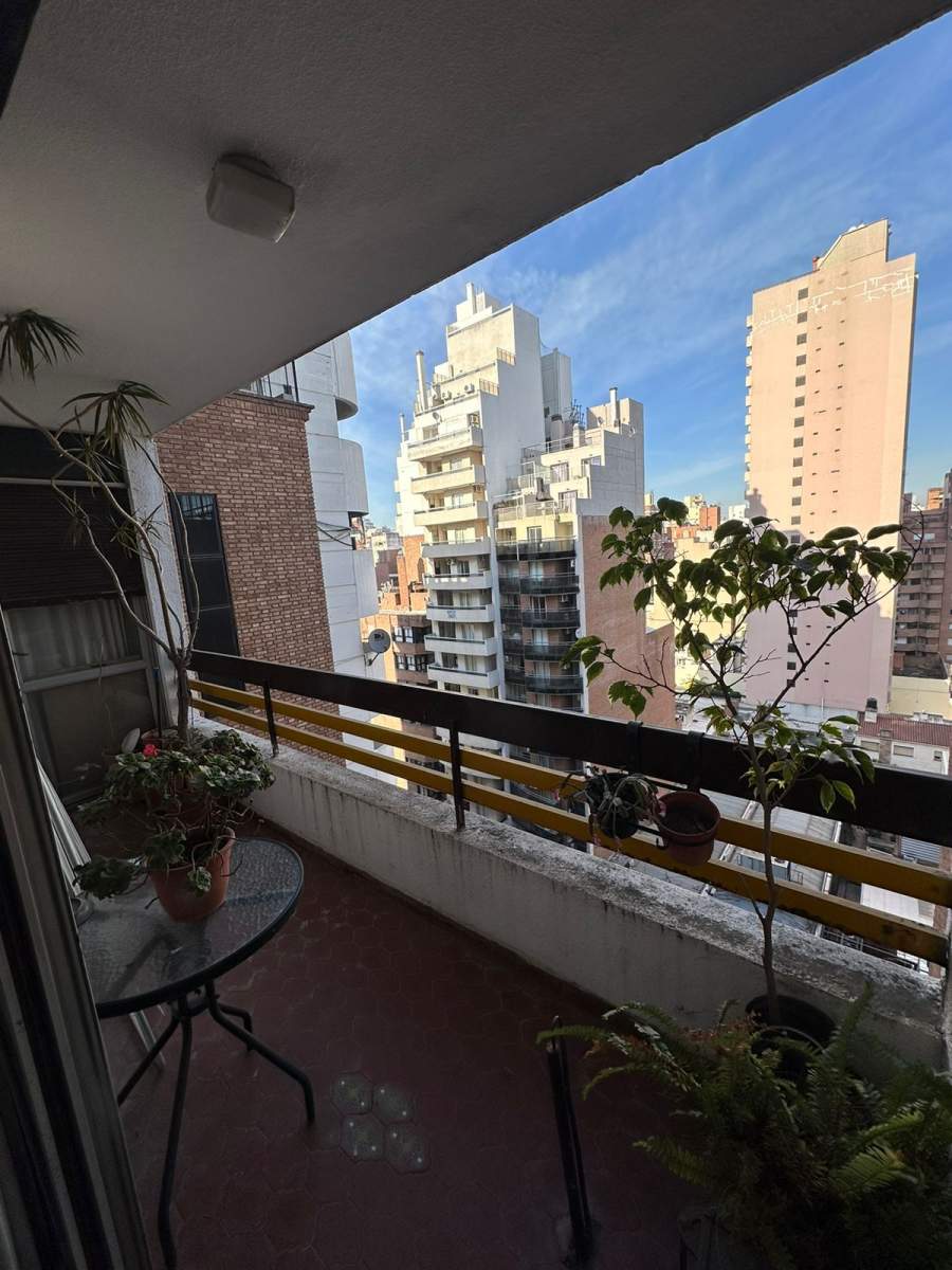 SE VENDE EXCELENTE PISO COMPLETO DE CUATRO DORMITORIOS!!!!