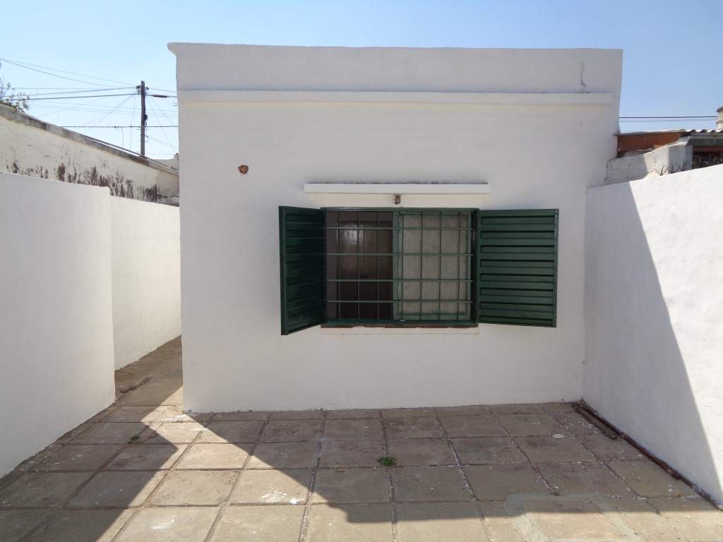 Barrio Yofre Norte - Casa de 2 Dormitorios Amplia y Luminosa con Cocina Equipada, Lavadero, 2 Calefa