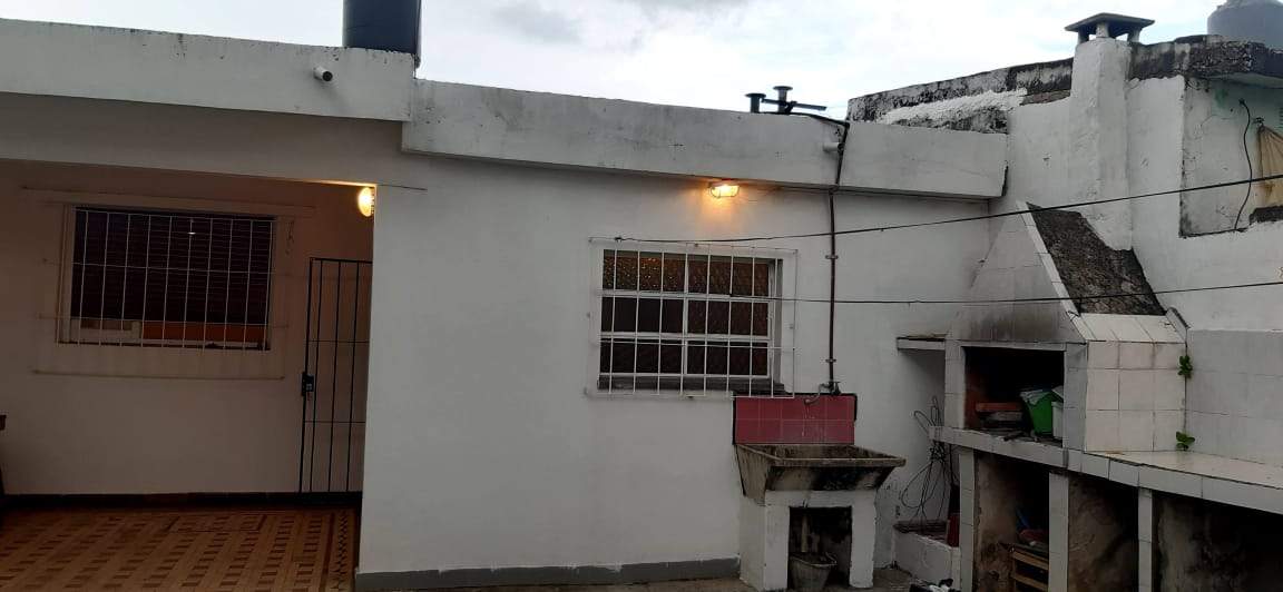 CASA EN VENTA 2 DORMITORIOS, Pasaje Vieytes Barrio Alberdi- Cordoba