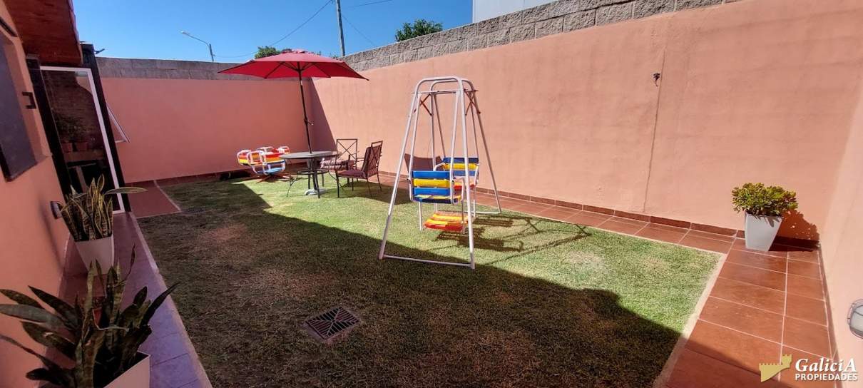 Casa una planta - 3 dorm, garaje doble, Burnichon al 400 esquina Pedro Echague – Bº Ampliacion Artig