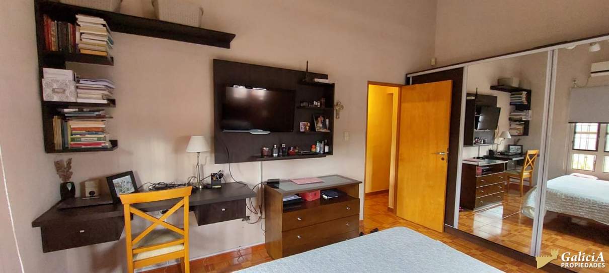 Casa una planta - 3 dorm, garaje doble, Burnichon al 400 esquina Pedro Echague – Bº Ampliacion Artig