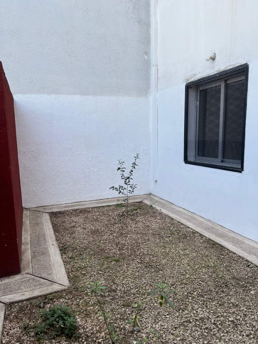 Bº ALTO ALBERDI - DEPTO DE 1 DORM - C- PATIO DE CESPED - APTO BANCOR