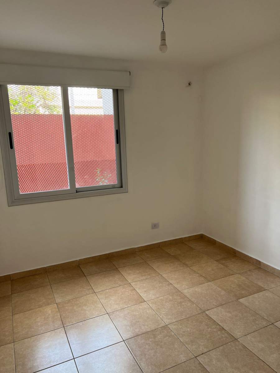 Bº ALTO ALBERDI - DEPTO DE 1 DORM - C- PATIO DE CESPED - APTO BANCOR