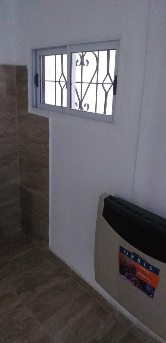 SE VENDE CASA DE UN DORMITORIOS APPTO BANCOR EN BARRIO ALBERDI (CENTRO) RIO CUARTO