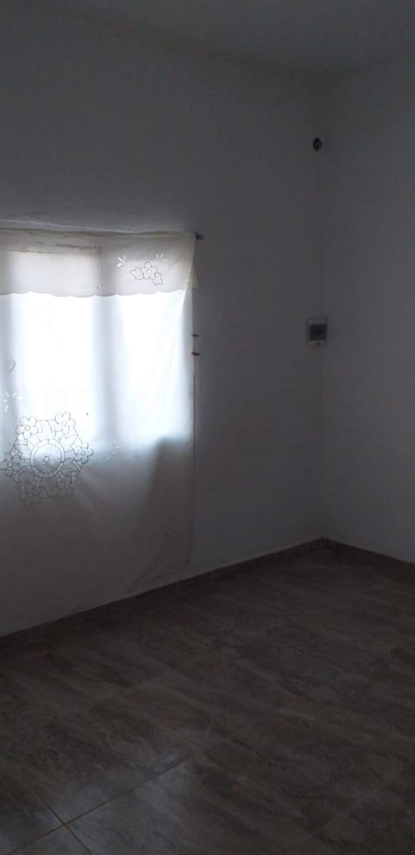 SE VENDE CASA DE UN DORMITORIOS APPTO BANCOR EN BARRIO ALBERDI (CENTRO) RIO CUARTO