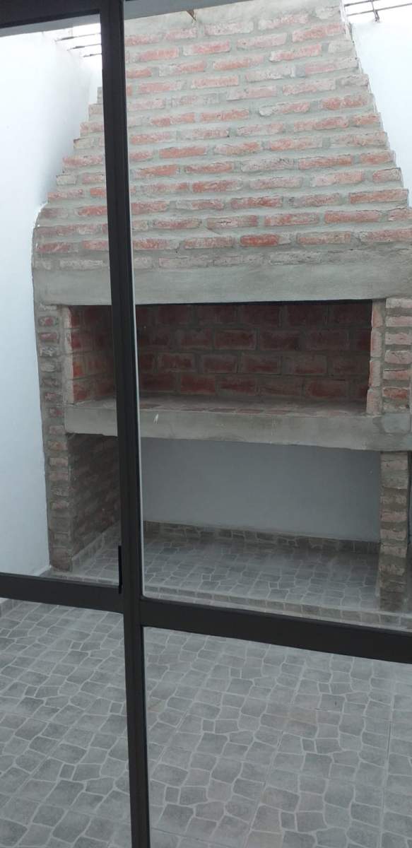 SE VENDE CASA DE UN DORMITORIOS APPTO BANCOR EN BARRIO ALBERDI (CENTRO) RIO CUARTO