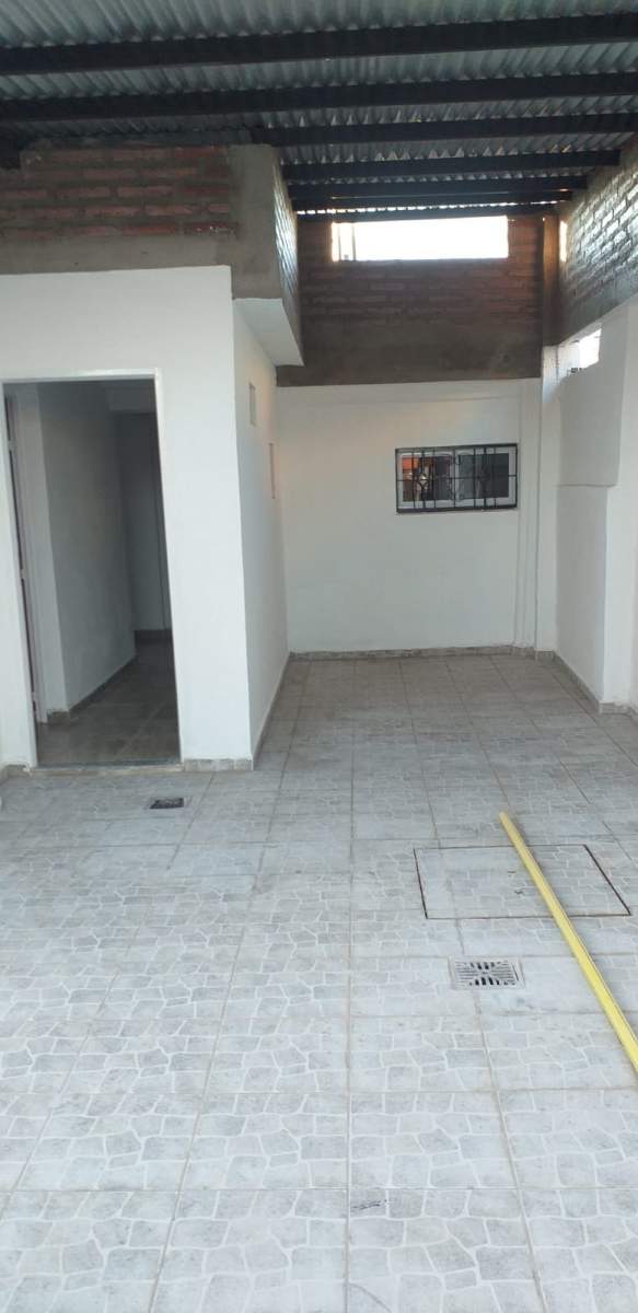 SE VENDE CASA DE UN DORMITORIOS APPTO BANCOR EN BARRIO ALBERDI (CENTRO) RIO CUARTO