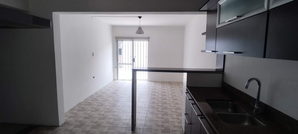 VENTA CASA 3 DORMITORIOS con GALPON 170m2 - SANTA ISABEL 1 Secc