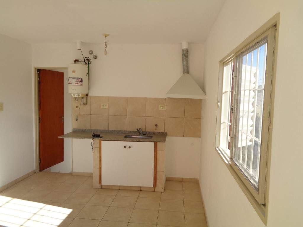 Barrio Villa Páez - Departamento Externo de 1 Dormitorio Amplio y Luminoso con Cocina y Baño con Ant