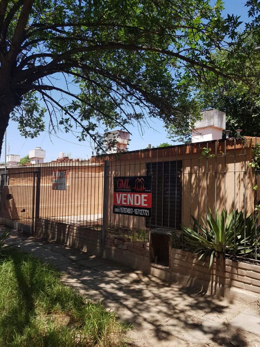 CASA EN VENTA B LOS EUCALIPTUS