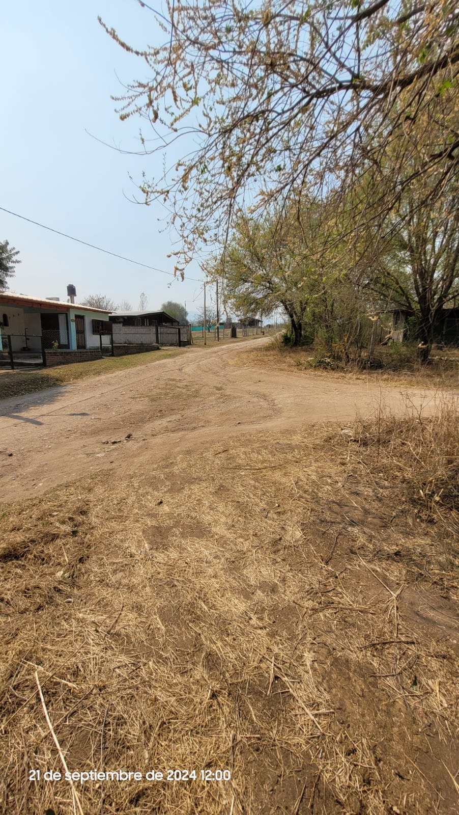 SE VENDE CASA CON DOS TERRENOS EN VILLA CUMBRE AZUL COSQUIN