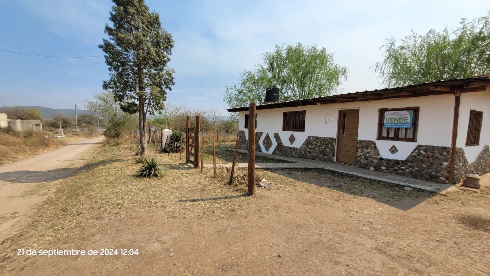 SE VENDE CASA CON DOS TERRENOS EN VILLA CUMBRE AZUL COSQUIN