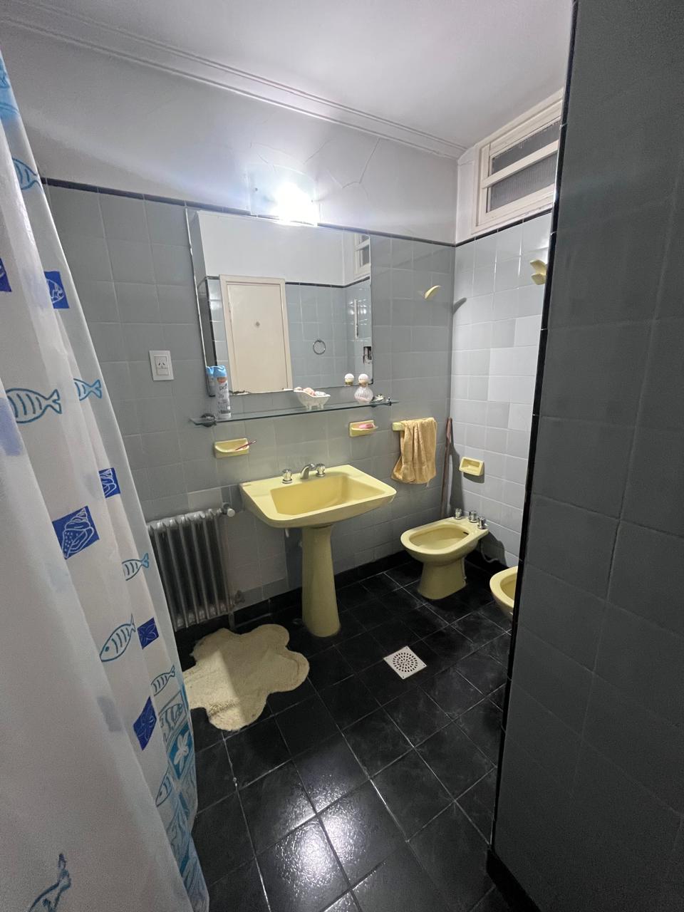 CASA VENTA CERRO LAS ROSAS 3 DORMITORIOS dpcias. depto. trasero PISCINA 315 M2 CUBIERTOS